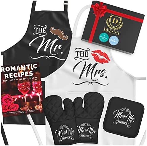 DELUXY Mr. and Mrs. Aprons 