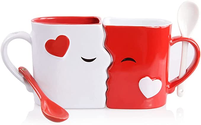 Kissing Mugs Wedding Gift Set

